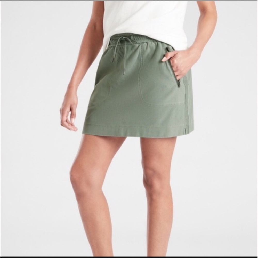 LIKE NEW ATHLETA FARALLON SKIRT